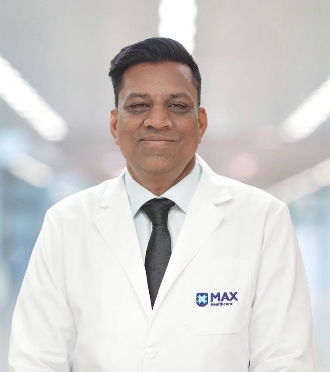 Dr Manish Kumar Aggarwal